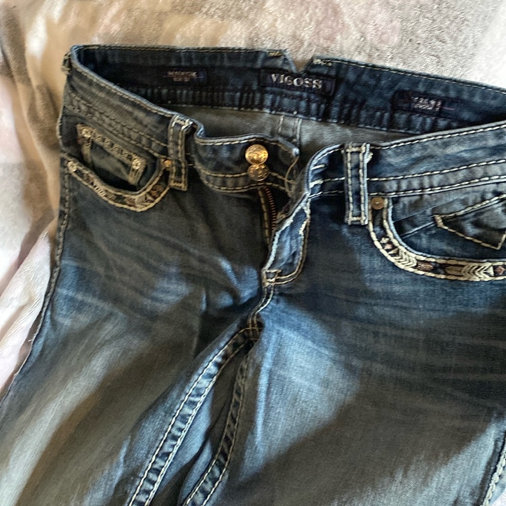 book cut jeans